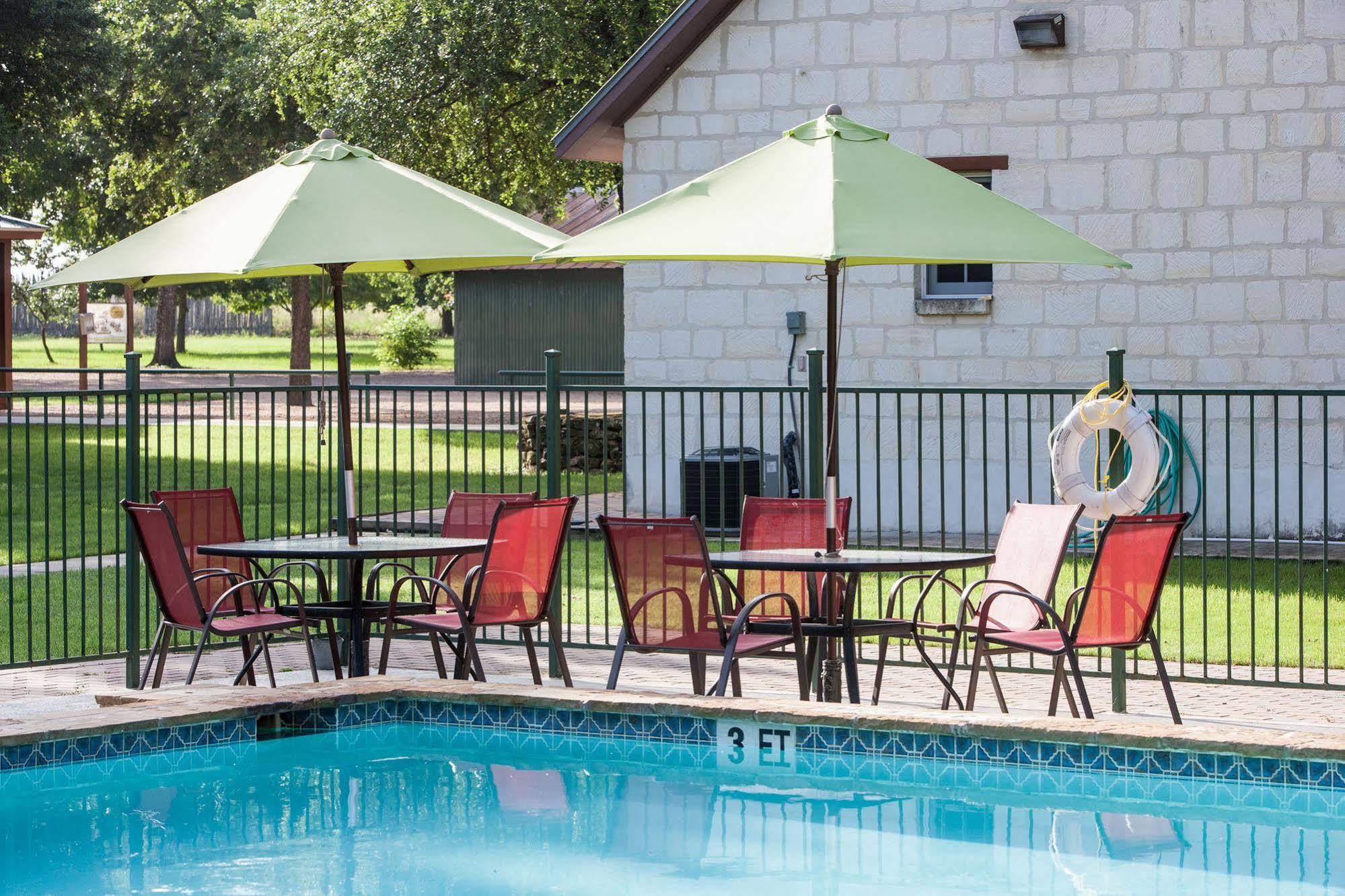 Gruene Cottages نيو بروانفيلز المظهر الخارجي الصورة
